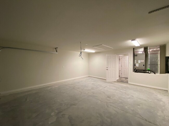 Building Photo - $700 off first month's rent! - Desirable Citrus Springs Neighborhood 3/2/2