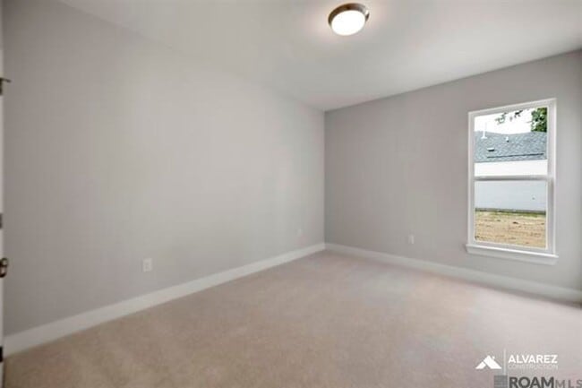 Building Photo - 7619 Silverside Cove Ave