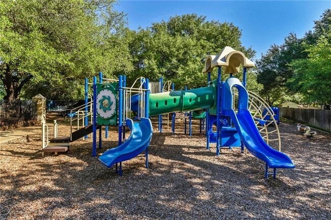 Building Photo - 3900 Putter Cove