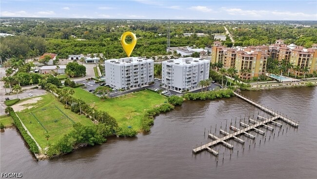 Building Photo - 2885 Palm Beach Blvd