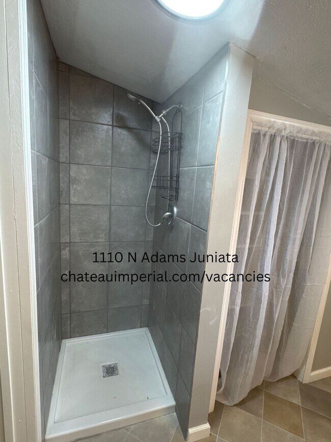 Building Photo - 1 bedroom house