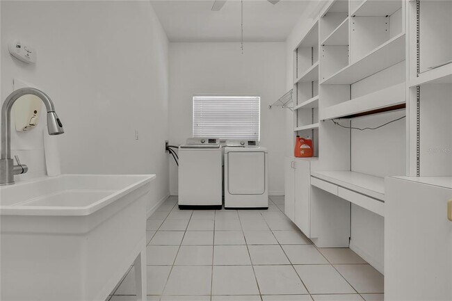 Building Photo - 18401 N 30th St