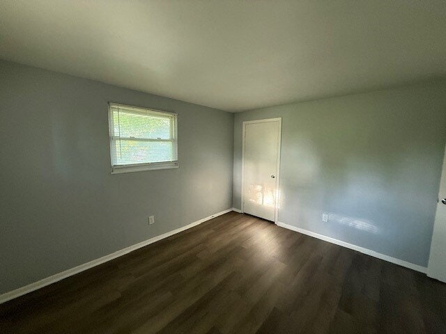 Building Photo - EAST SIDE 4 BR RECENTLY UPDATED!  AVAILABLE NOW!