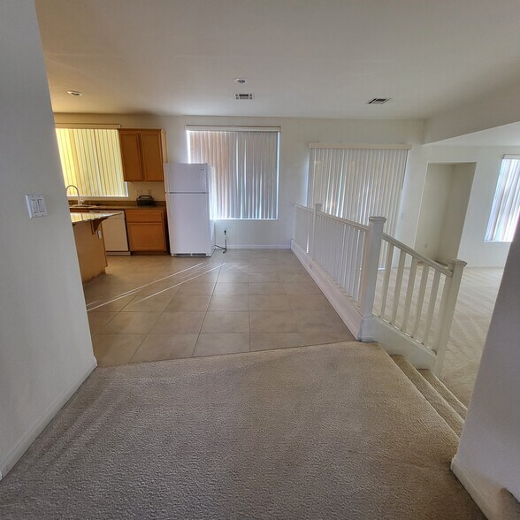 Building Photo - 211 Tayman Park Ave