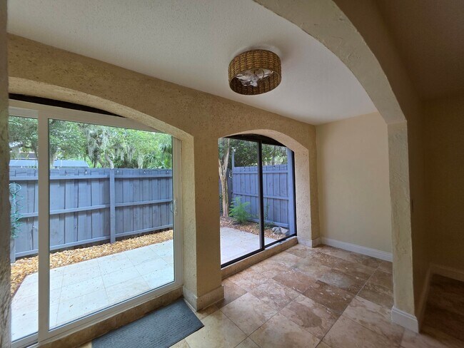 Building Photo - 208 Pine Cone Trail