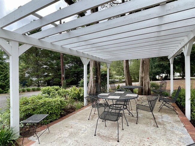 Building Photo - 160 Palmetto Rd