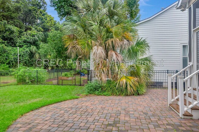 Building Photo - 1071 Barfield St