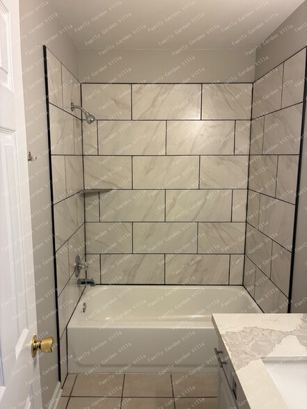 Building Photo - 338 Gloria St