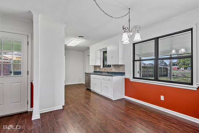 Building Photo - 1213 Jane Ln