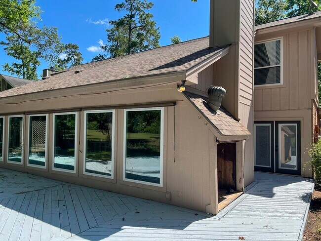 Building Photo - 9 Huntsmans Horn Cir