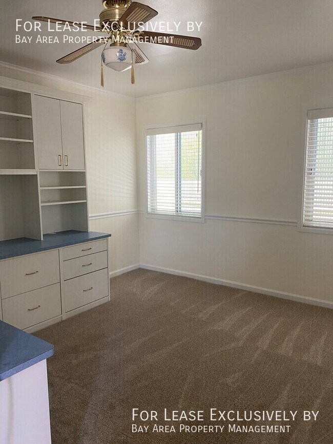 Building Photo - 2048 Eucalyptus Ave