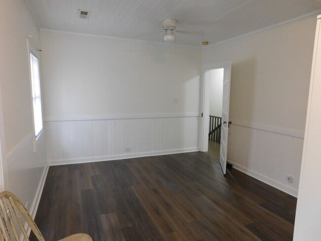 Building Photo - 611 Johnson St