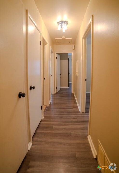 Building Photo - 506 Goodnight Dr