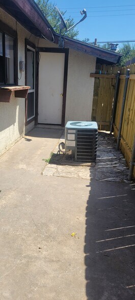 Patio - 3003 Parker Ln