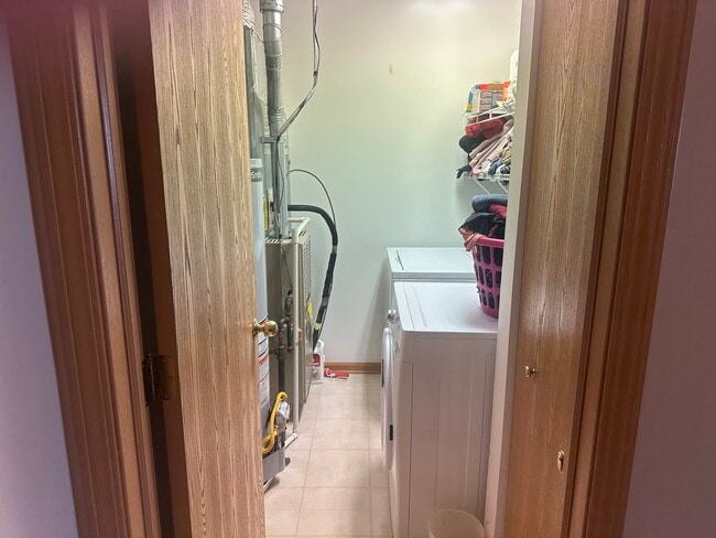 Building Photo - 2734 Rockport Ln