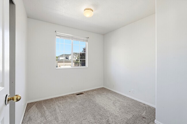 Building Photo - 2015 Katies Way