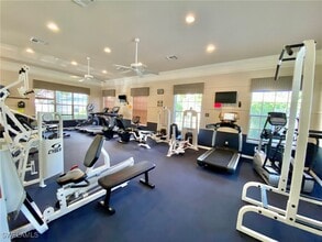 Building Photo - 8151 Pacific Beach Dr