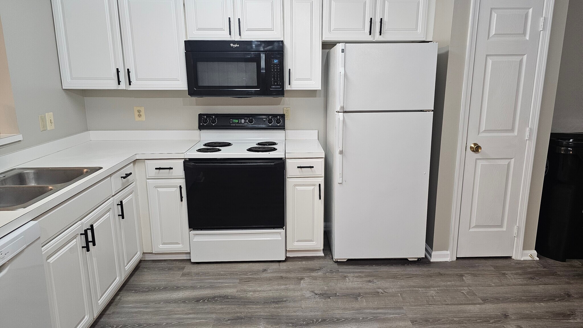 Building Photo - 7480 Catterick Ct