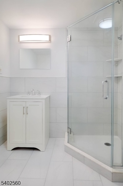 Building Photo - 41 Elm St