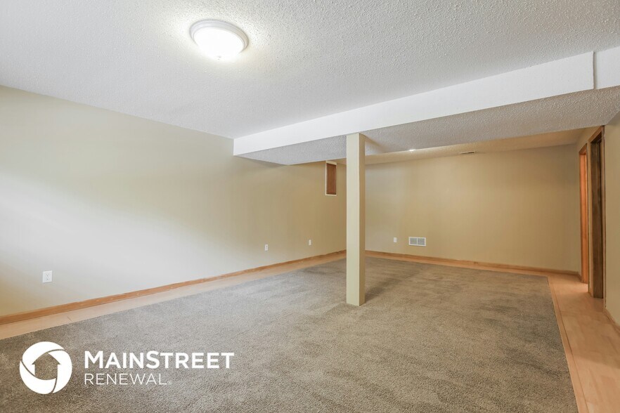 Building Photo - 209 Broadmoor Dr