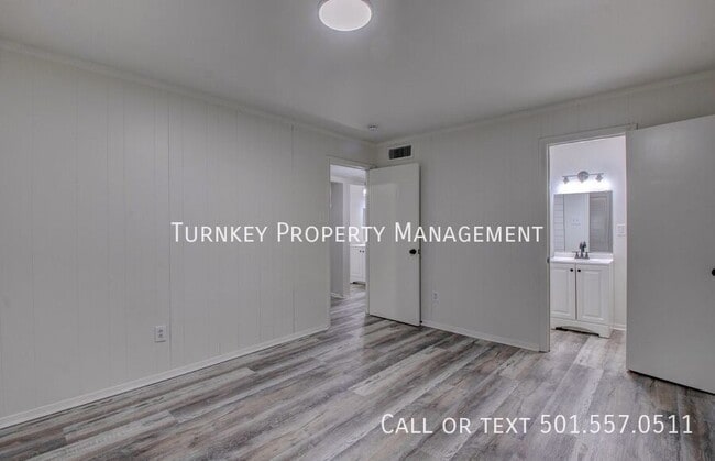 Building Photo - 76 S Meadowcliff Dr