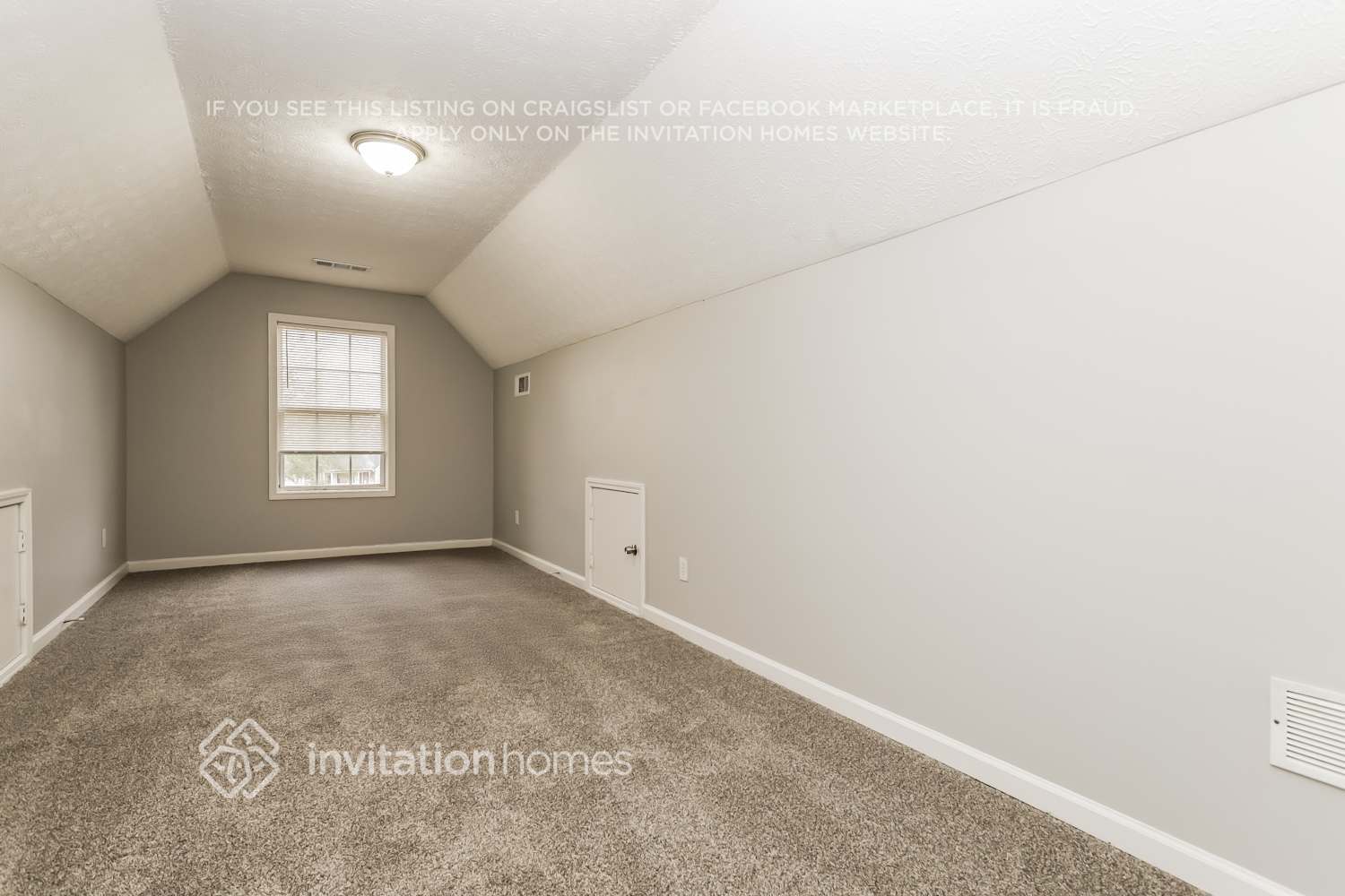 Building Photo - 1004 Buttercup Ln