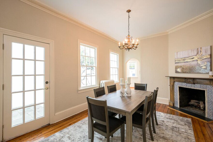 Building Photo - 27 3rd St NE