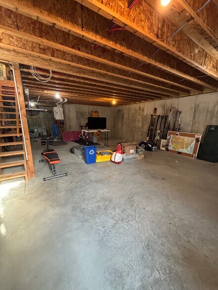 Building Photo - 92 Notch Glen Dr