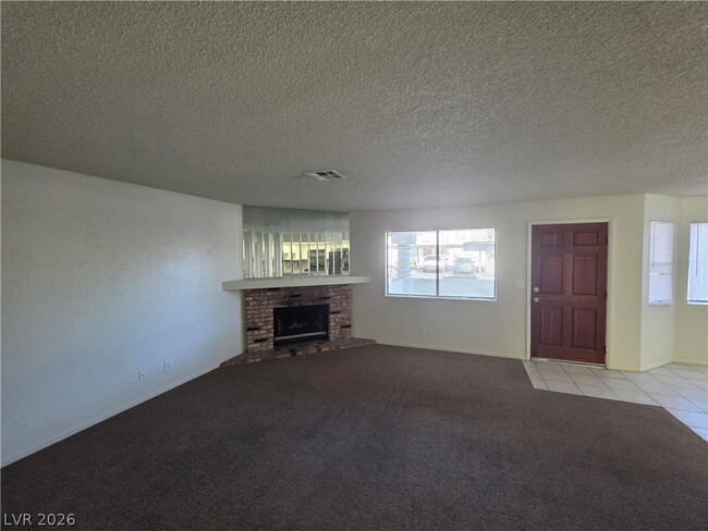 Building Photo - 2724 Otter Creek Ct