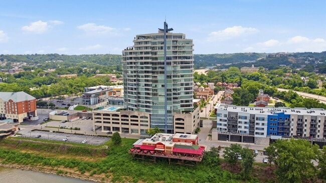 Building Photo - 400 Riverboat Row