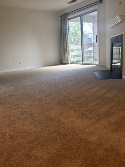Living Room - 244 S Reynolds St
