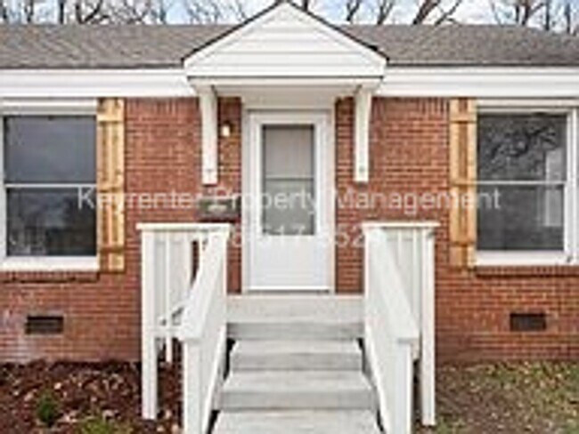 Building Photo - Updated 2 Bed 1 Bath Rental Home Tulsa
