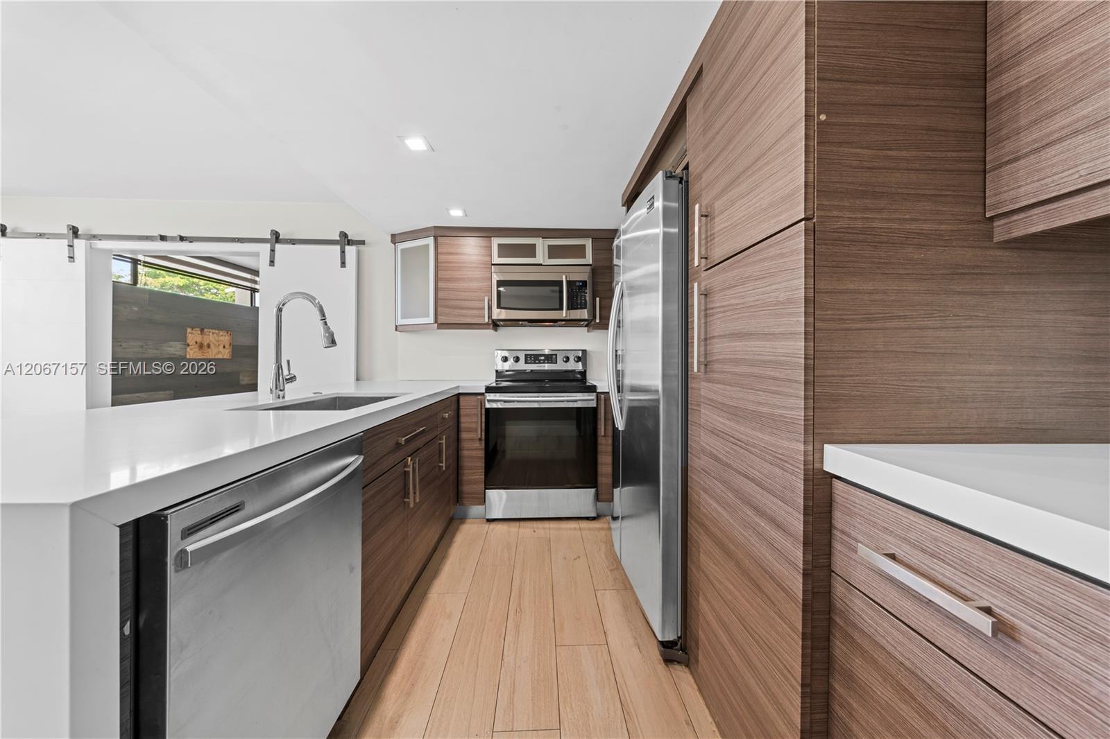 Building Photo - 6480 Miami Lakes Dr