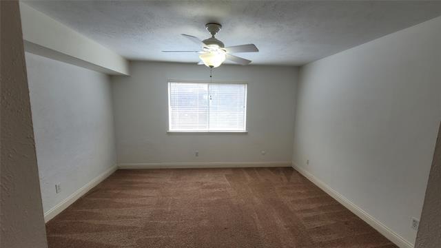 Building Photo - 7903 Meadow Park Dr