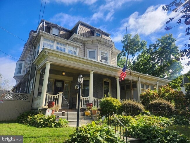 Building Photo - 6709 N 6th St