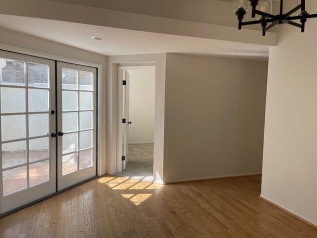 Building Photo - Gorgeous Single Story Home in The Coveted Valencia Summit Community!