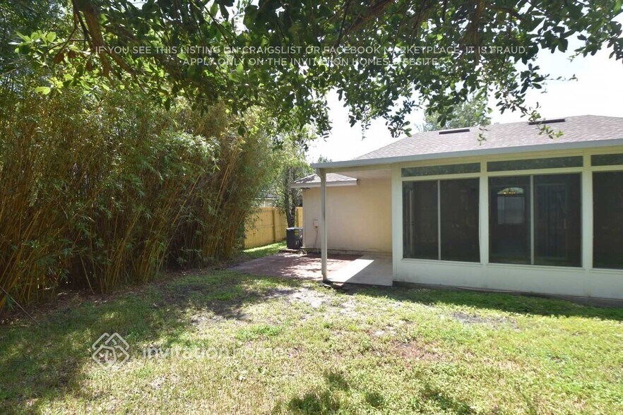 Building Photo - 13509 Las Brisas Way N
