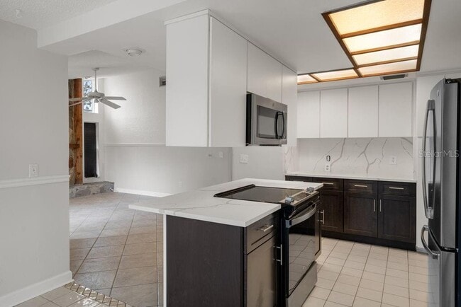 Building Photo - 5524 Gridley Ln