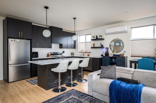 Building Photo - 1224 W 24th St