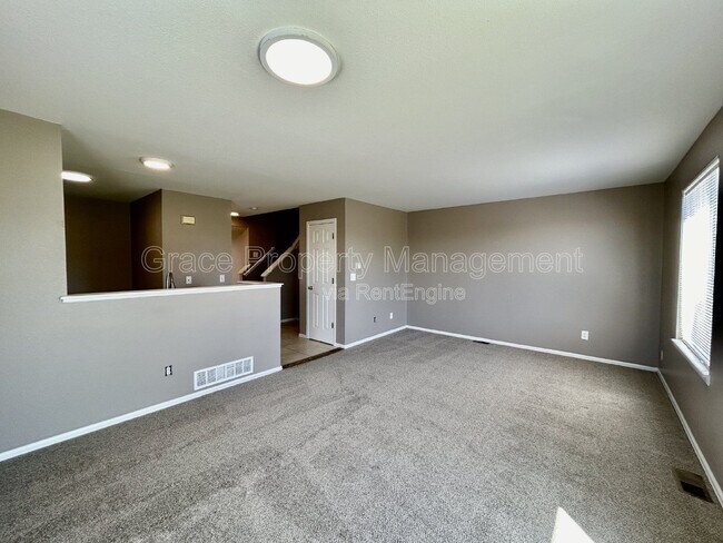 Building Photo - 10962 E 96th Pl