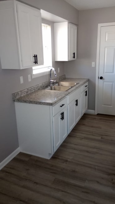 Building Photo - 215 Snead Dr