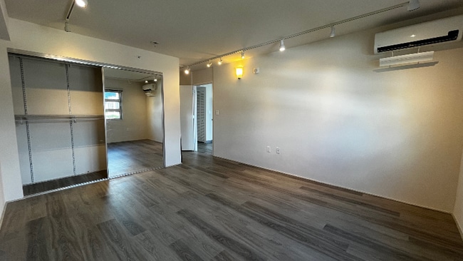 Building Photo - 801 South St