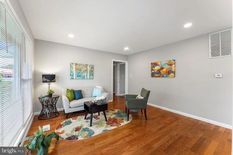 Building Photo - 2711 Edfeldt Dr