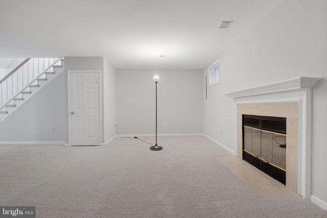 Building Photo - 7267 Olde Lantern Way