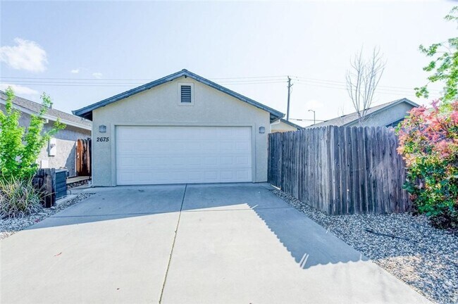 Building Photo - 3 Bed 2 Bath Near PV High & Bidwell Park