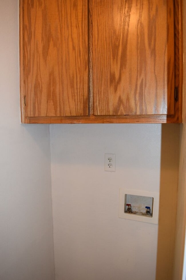 Building Photo - 2608Lucille