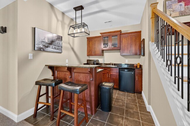 Building Photo - 237 Golf Course Trail