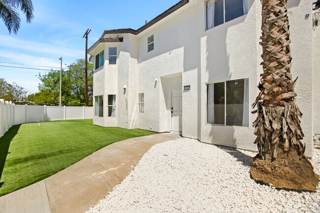 Building Photo - Tampa Haus