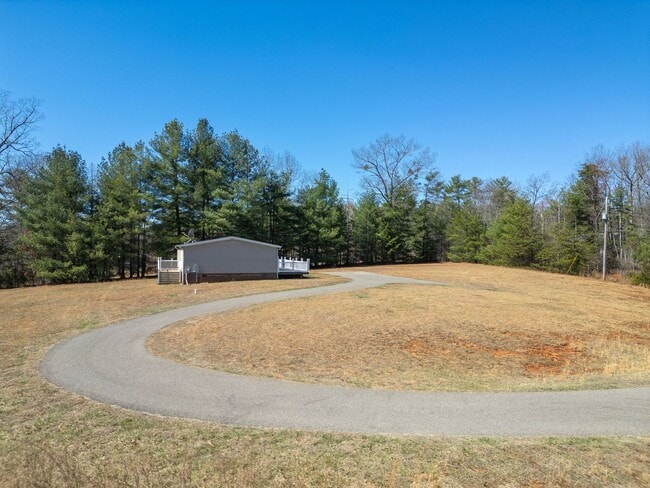 Building Photo - 3 bed/2 bath House for Rent in Ferrum!