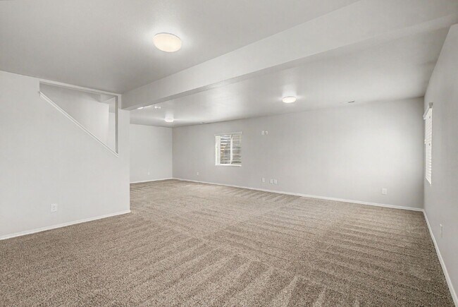 Building Photo - 1005 Scarlet Oak Dr